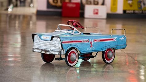 American Airlines Murray Pedal Car at The World’s Largest Road Art ...