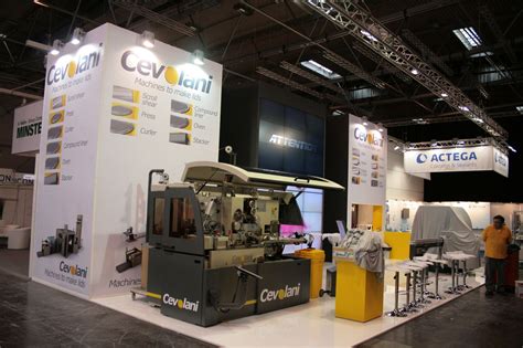Hexastand/Euro Exhibits: Customer Reviews, Stands and Services