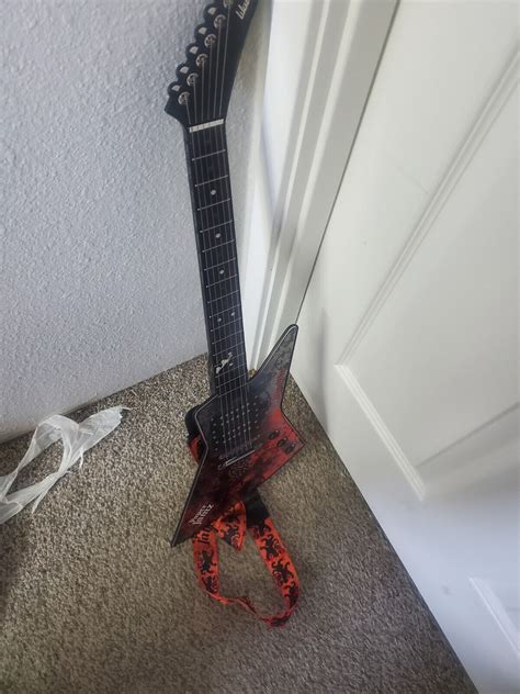 WowWee Paper Jamz Guitar Series 1 Instant Rock Star Red Skull Decal | eBay