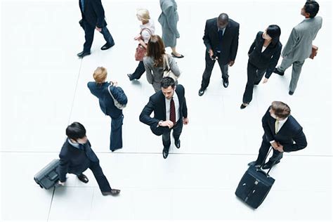 Business People Walking Aerial View 的图像结果