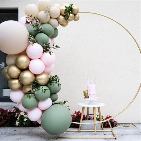 How To Decorate A Circle Arch With Balloons at Kathleen Dekker blog