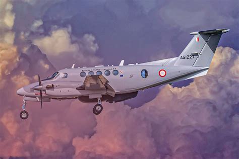 The First King Air: A Guide To The Beechcraft King Air 90