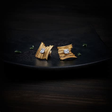 Solitaire Grove Earrings | Zoya A TATA Product