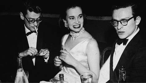 Gloria Vanderbilt has died at 95, son Anderson Cooper announces on CNN ...