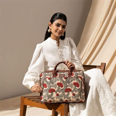 Laptop Bags: Buy Best Laptop Bags Online at Great Prices - Zouk
