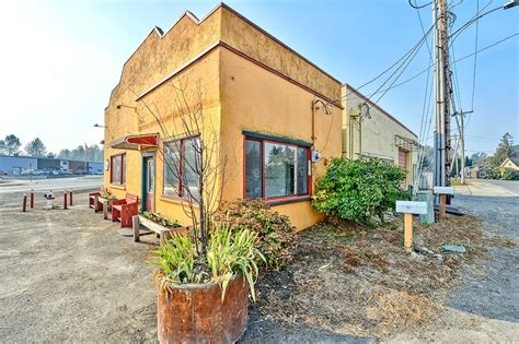 102 Everson Rd, Everson, WA 98247 - Over the Mooon | LoopNet