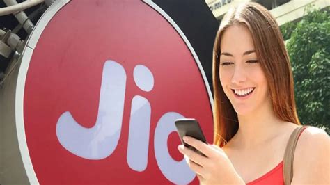Jioने 195 रुपयांत आणलाय क्रिकेट डेटा पॅक! 90 दिवसांसाठी मिळेल Jio ...