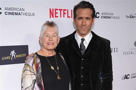 Ryan Reynolds' Mom Supports Him on Red Carpet: Photo