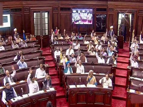 JPC vs Rahul Gandhis Apology More uproar in Parliament than work ...