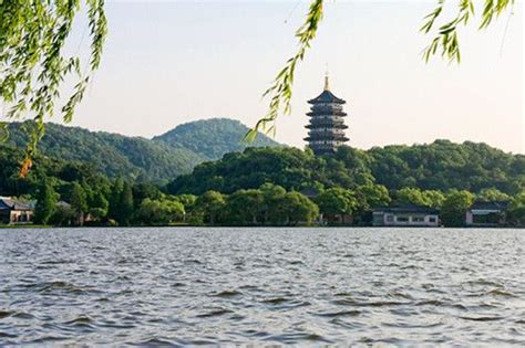 HANGZHOU WEST LAKE INTIME DEPARTMENT STORE | Hangzhou, West lake, Lake