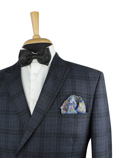 Buy Peluche Paisley Pattern Pocket Square For Men online @ www.Peluche.in