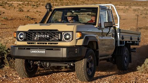 2024 Toyota LandCruiser 70 Series GX Single Cab Chassis 1st drive ...