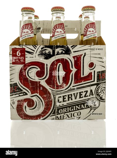 Cerveza sol logo hi-res stock photography and images - Alamy