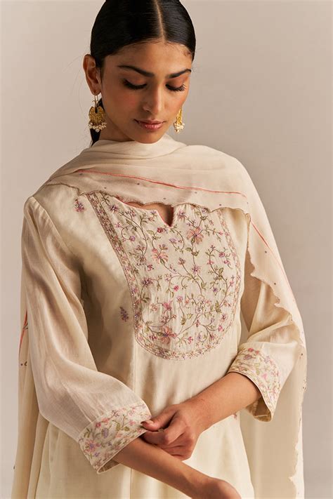 Kurta Set for Women Online | Buy Suit Sets in India
