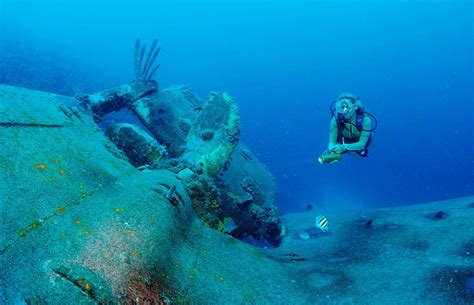 A beginner’s guide to wreck diving | Condé Nast Traveller India