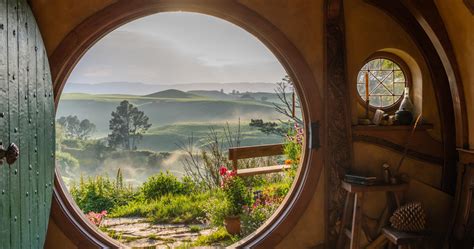 Hobbiton Movie Set Tour - Small Group Tour From Auckland By ...