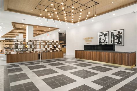 Luxury Amenities | Golf Simulator, Pickleball & Rooftop | Greenpoint ...