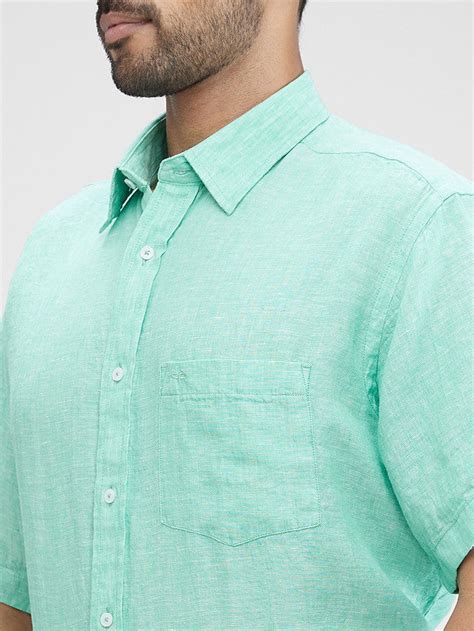 Colorplus Men Green Solid Regular Fit Half Sleeve Spread Collar Shirt ...