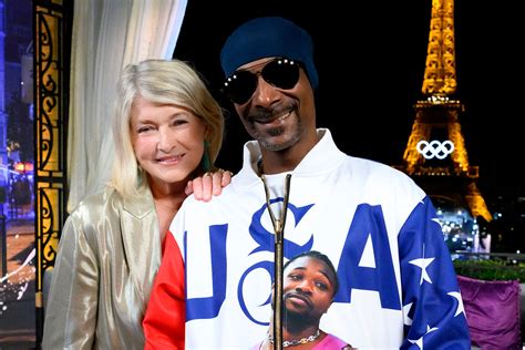 How Snoop Dogg & Martha Stewart Became Friends: Their Relationship ...