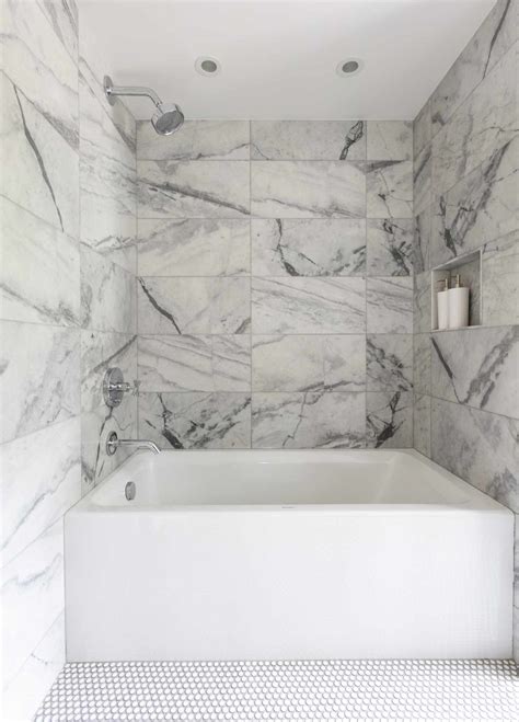 22 White Bathroom Ideas to Keep the Room Lively