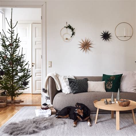 Minimalist Christmas 16 Most Stylish Minimal Christmas Tree Decor