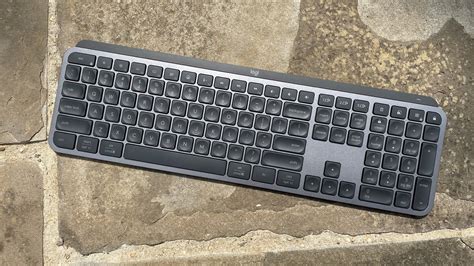 Logitech Keyboard MX Keys 的图像结果