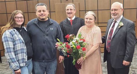 Municipal Court hosts Valentine's wedding day | Perrysburg Messenger ...