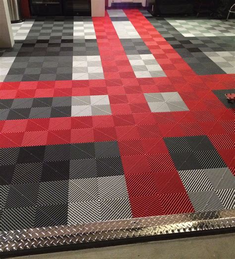 Motofloor Modular Garage Flooring Tiles | GoodDesign