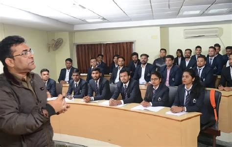 Inside the Halls of Knowledge: A Guide to PGDM at Accurate Institute of ...