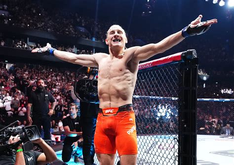 Video: Paddy Pimblett Stuns Bobby Green via 1st-Round Submission at UFC 304