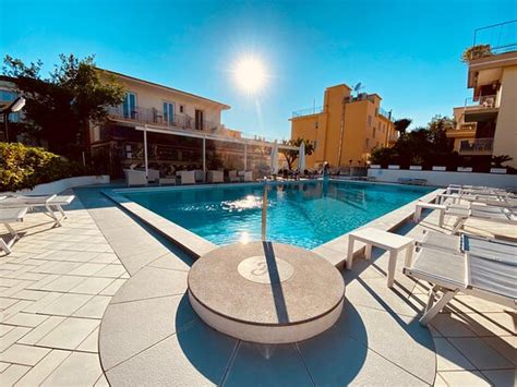 HOTEL FLORIDA (Sorrento) - Hotel Reviews, Photos, Rate Comparison ...