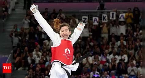 Zakia Khudadad secures first-ever medal for Refugee Paralympic Team ...