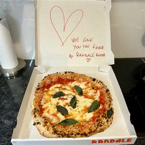 12 Inch Pizza Recipe: Bake Perfect Homemade Crispy Pizza