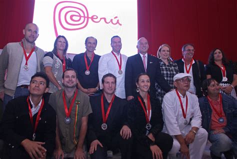 Celebrities In Peru 60 Photos - Moonagedaydream.film