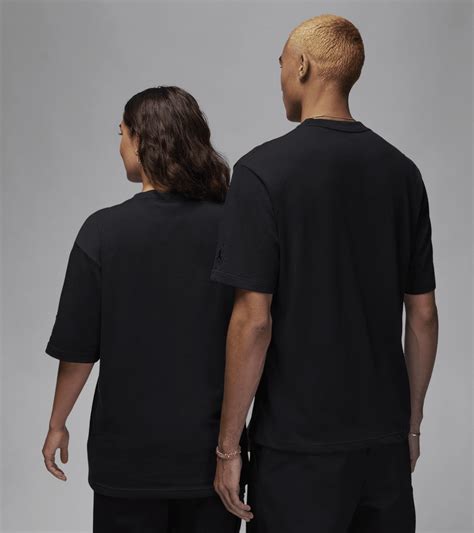 Jordan x J Balvin Men's Tops Collection. Nike SNKRS
