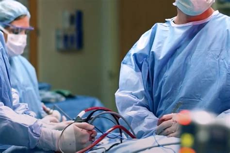 Minimally Invasive Thoracic Surgery: VATS vs RATS | Expert Guide by Dr. Harish Mithiran