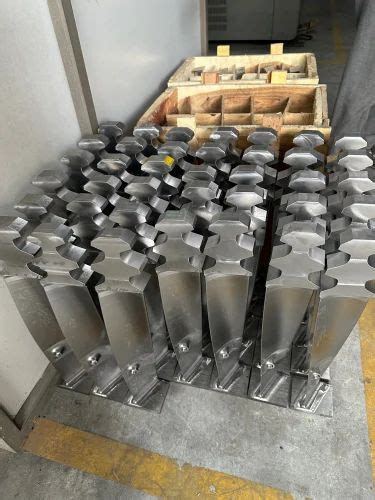 Blades - Steam Turbine Blade Manufacturer from Ghaziabad