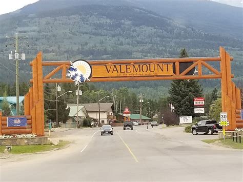 YELLOWHEAD CAMPGROUND & RV PARK (Valemount) - Campground Reviews ...