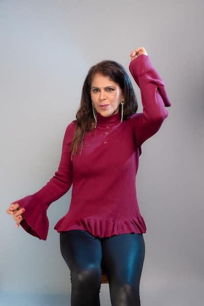 Vollbusige Frau Bilder - Kostenloser Download auf Freepik