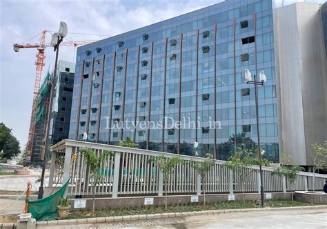 Commercial Property in World Trade Centre Nauroji Nagar New Delhi ...