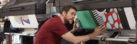 HP Latex large-format printing - Production printer series | HP® India