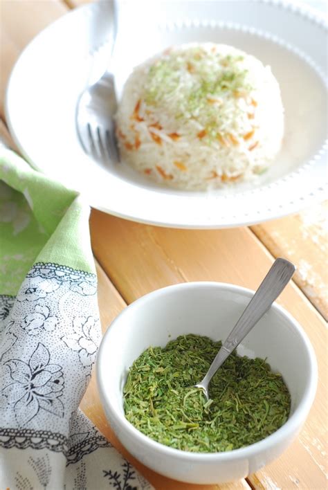 Kereviz yapraklari kurusu,ev yapimi sebze suyu | SOFRAMIZ.com