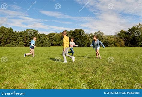 Running Children 的图像结果