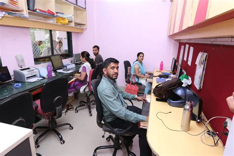 Satish Pradhan Dnyanasadhana College Thane