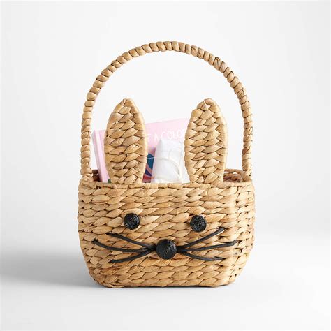 Easy Personalized Easter Baskets - Lovely Lucky Life