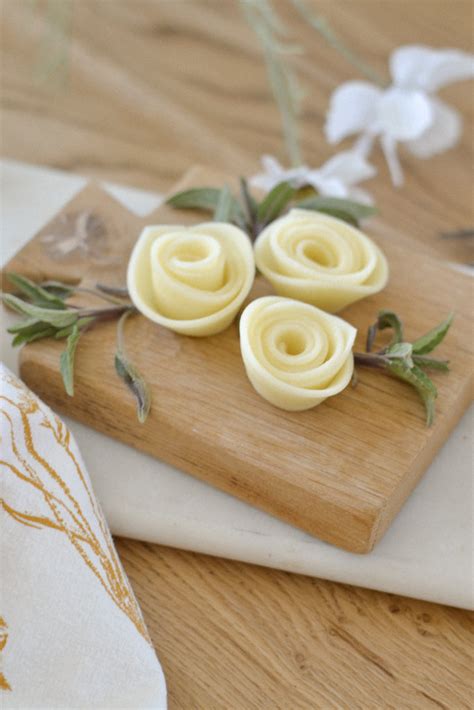 Cheese Cloth Flower Tutorial 的图像结果