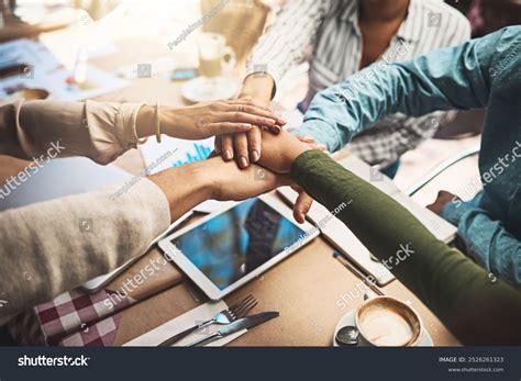 Team Building Huddle 的图像结果