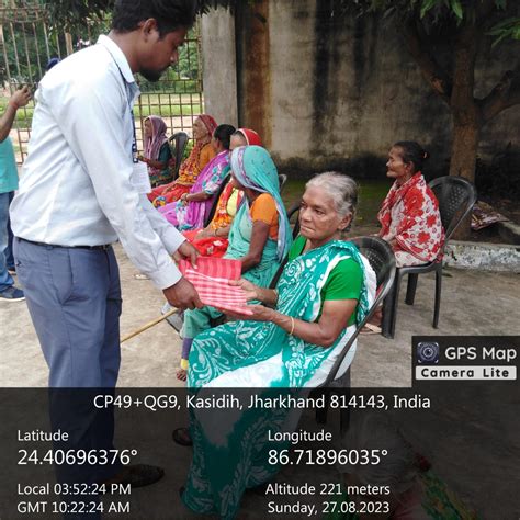 2023 Distribution of Cloth in Old-Aged Home