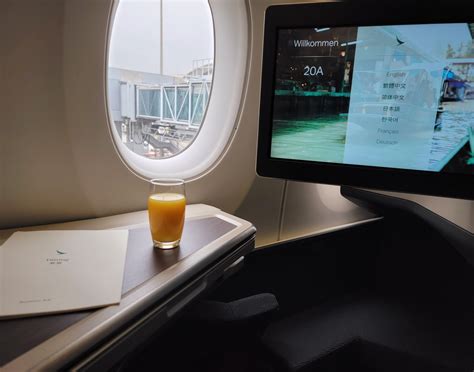 Cathay Pacific Business Class 的图像结果
