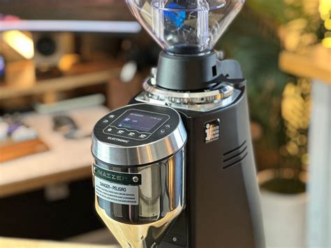 Conical vs. Flat Burrs in Coffee Grinders: A Comprehensive Comparison ...